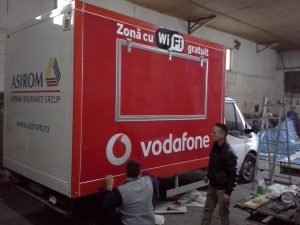 colantare auto vodafone