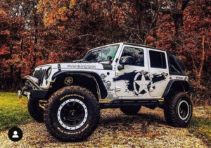 autocolantare masina autocolant jeep rubicon wrangler productie publicitara top advertising